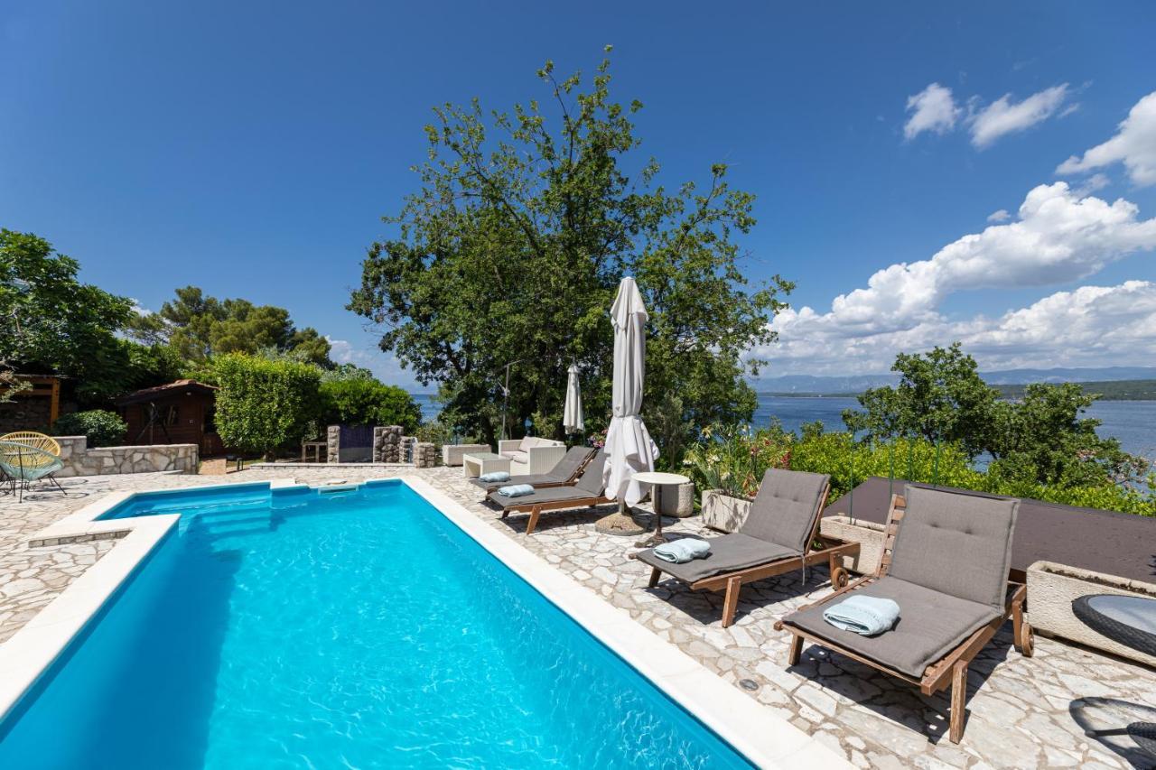 Apartments Ana Малинска Экстерьер фото